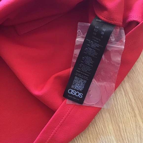 Asos red mini dress with big buttons and pockets! - Picture 7 of 8